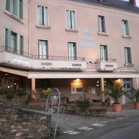 Logis Les Deux Rivieres Hotel